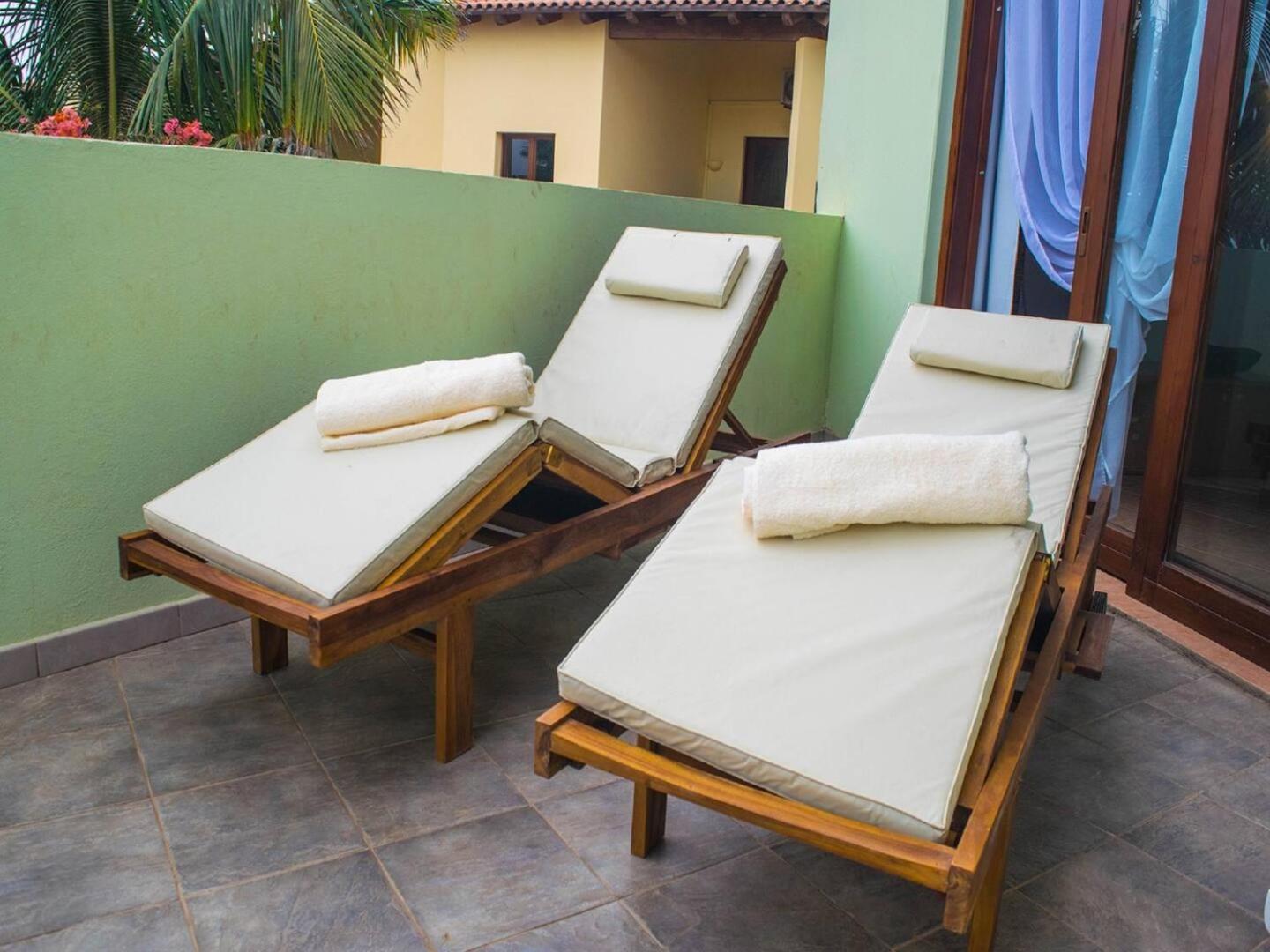Porto Antigo 1 - Three Bedroom, Pool & Wifi Apartment