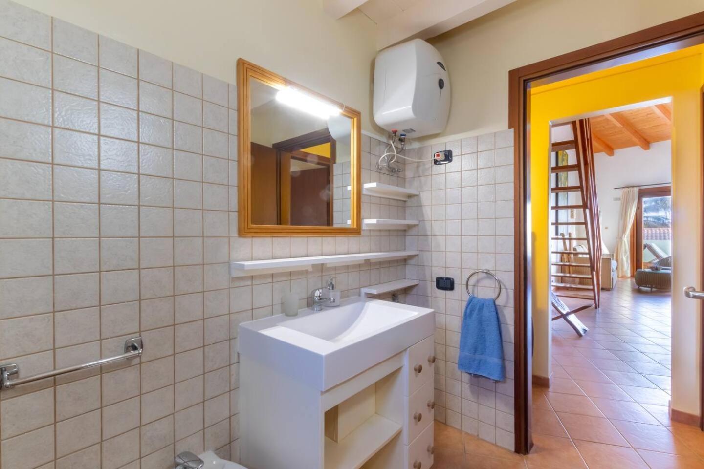 Porto Antigo 1 - Three Bedroom, Pool & Wifi Apartment *