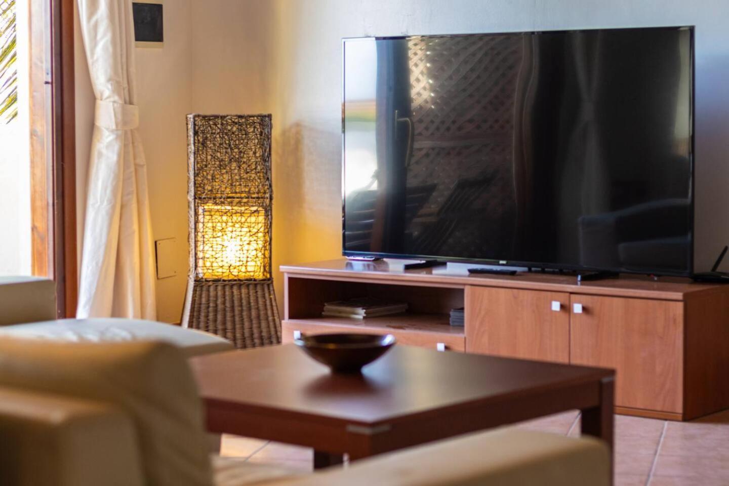 Porto Antigo 1 - Three Bedroom, Pool & Wifi Apartment Santa Maria